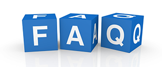 Drei blaue Würfel mit den Buchstaben F, A und Q